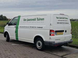 Strona kierowcy z tyłu — Volkswagen TRANSPORTER 2.0 TDI L2 140Pk z 2013 roku