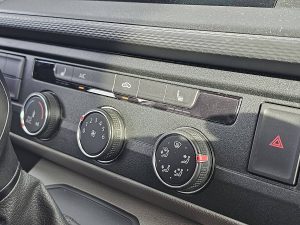 Wyposażenie specjalne wnętrza, ujęcie 2 — Volkswagen TRANSPORTER 2.0 TDI L2H1 LED Navi Autom. z 2021 roku