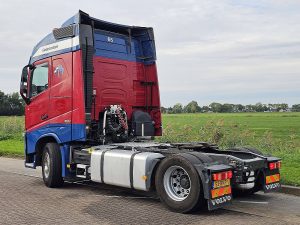 Strona kierowcy z tyłu — Volvo FH 460 z 2019 roku