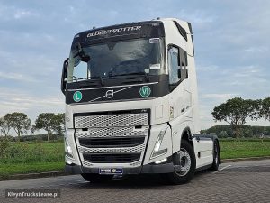 Przód pojazdu — Volvo FH 460 z 2021 roku