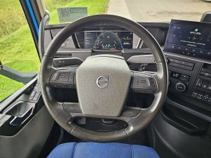 Wyposażenie specjalne wnętrza, ujęcie 3 — Volvo FH 460 z 2022 roku