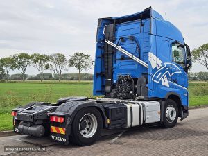 Strona pasażera z tyłu — Volvo FH 460 z 2022 roku