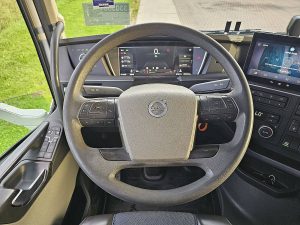 Wyposażenie specjalne wnętrza, ujęcie 3 — Volvo FH 500 z 2022 roku