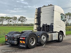 Strona pasażera z tyłu — Volvo FH 500 z 2022 roku