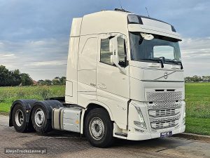 Strona pasażera z przodu — Volvo FH 500 z 2022 roku