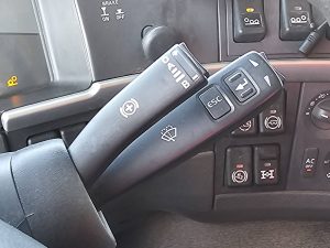 Wyposażenie specjalne wnętrza, ujęcie 3 — Volvo FM 13.500 EEV 10X4 HEAVY DUTY z 2011 roku